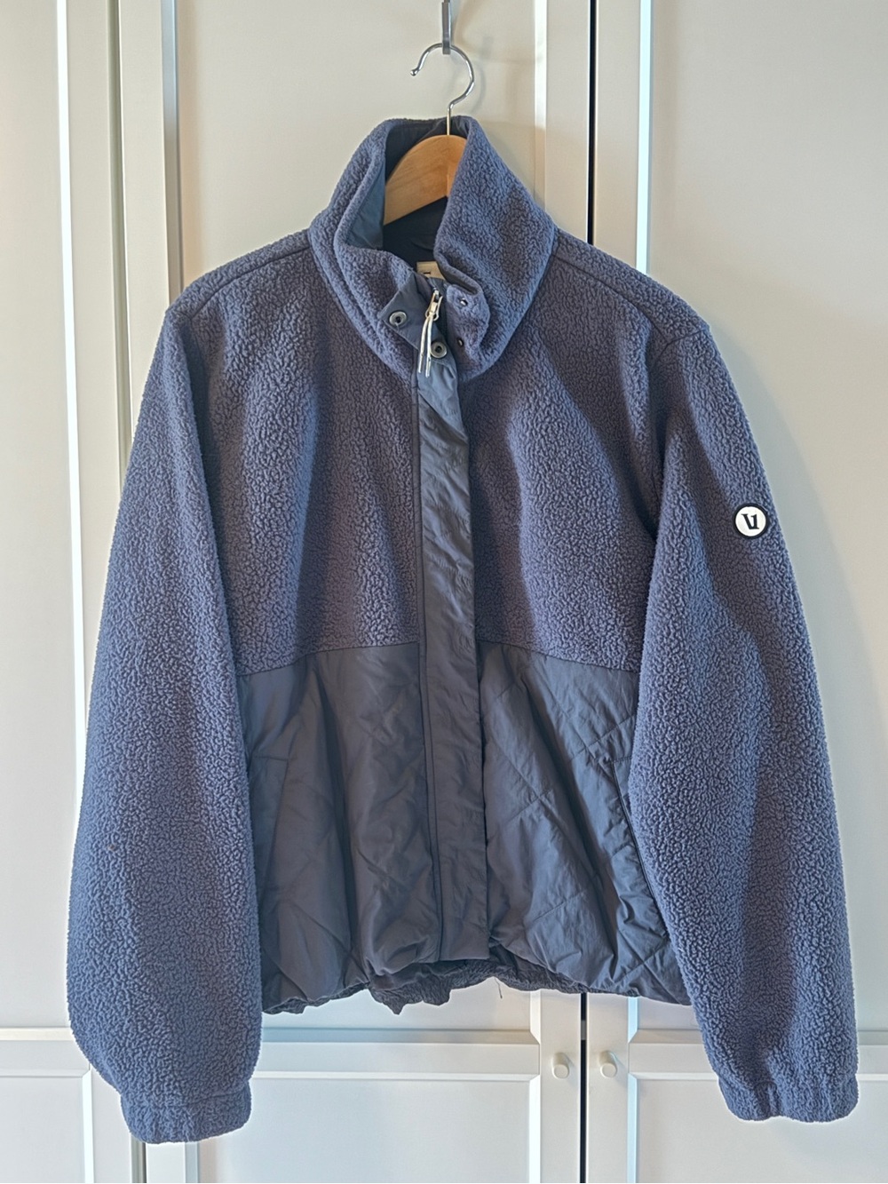 Vuori Womens Jacket Highlands Sherpa. Azure. XL.
